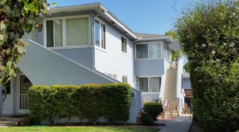 Front entrance of Ocean Beach multifamily property sold