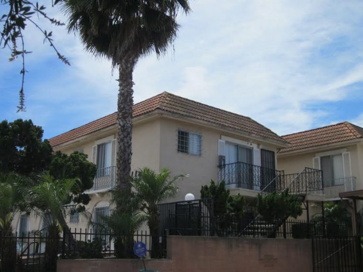 Front of a multifamily property at 4424 51st St in San Diego